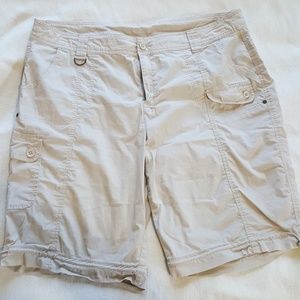 Plus size cream color cargo shorts